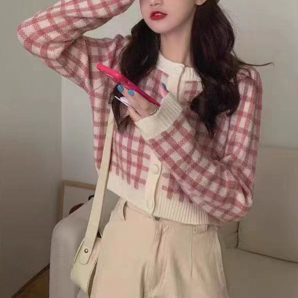 Short knitted jacket for women with checked pattern and buttons Lune London