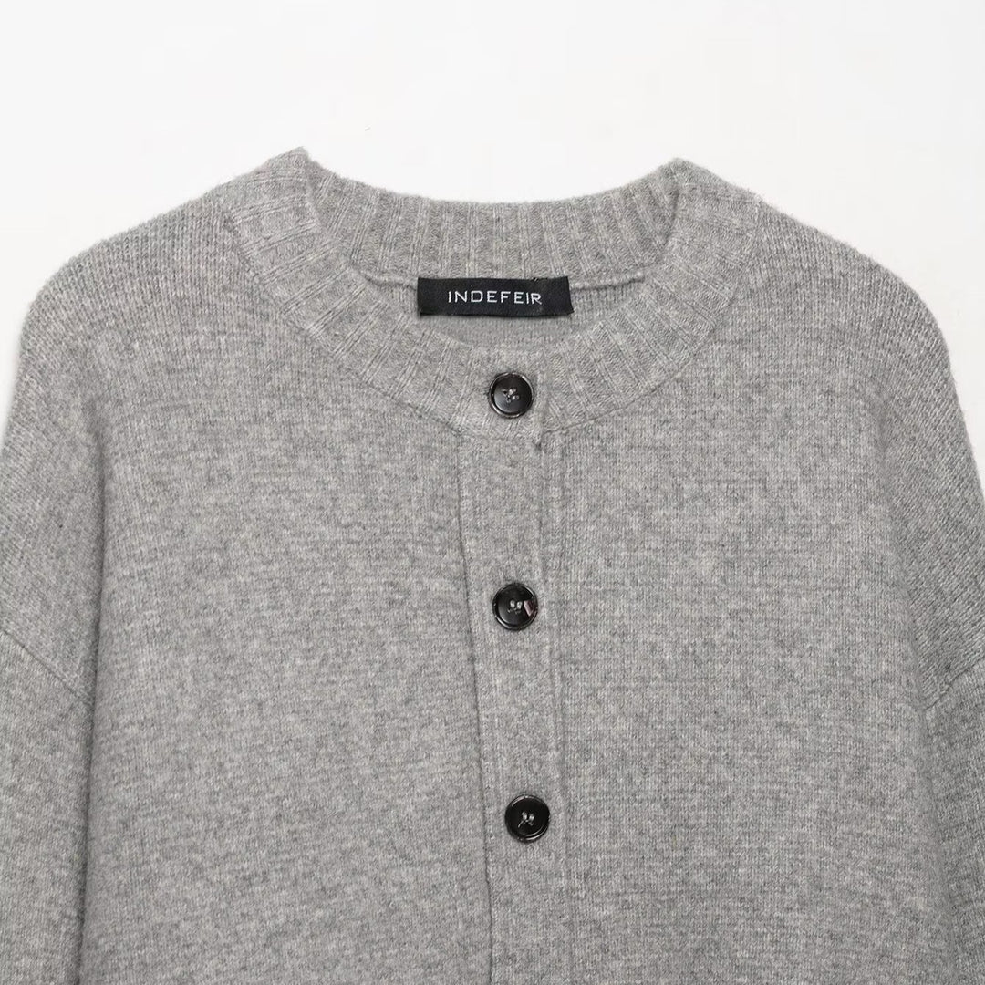Casual knitted cardigan for women with button details Lune London