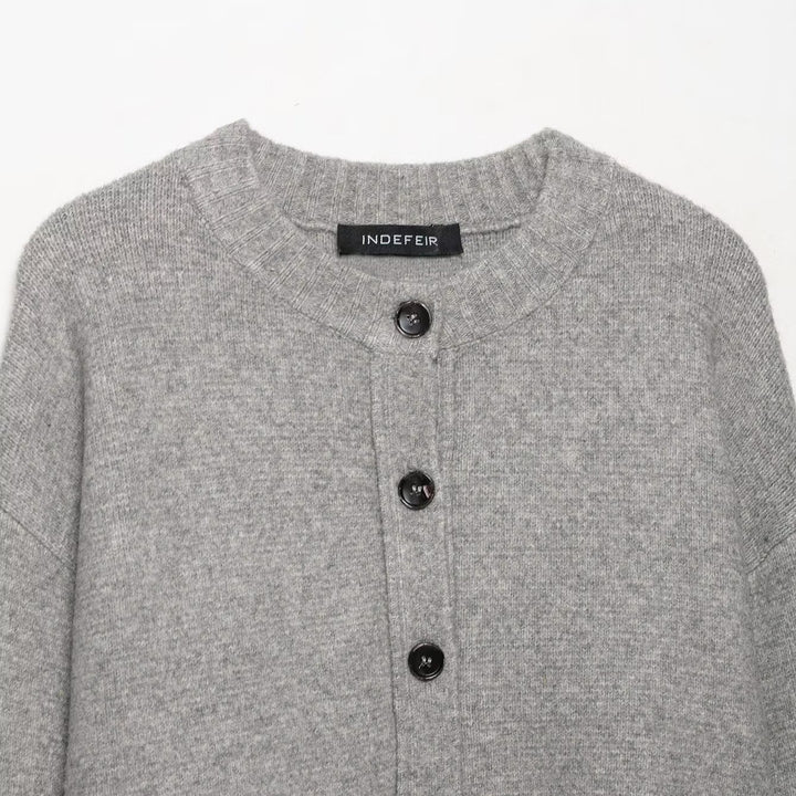 Casual knitted cardigan for women with button details Lune London