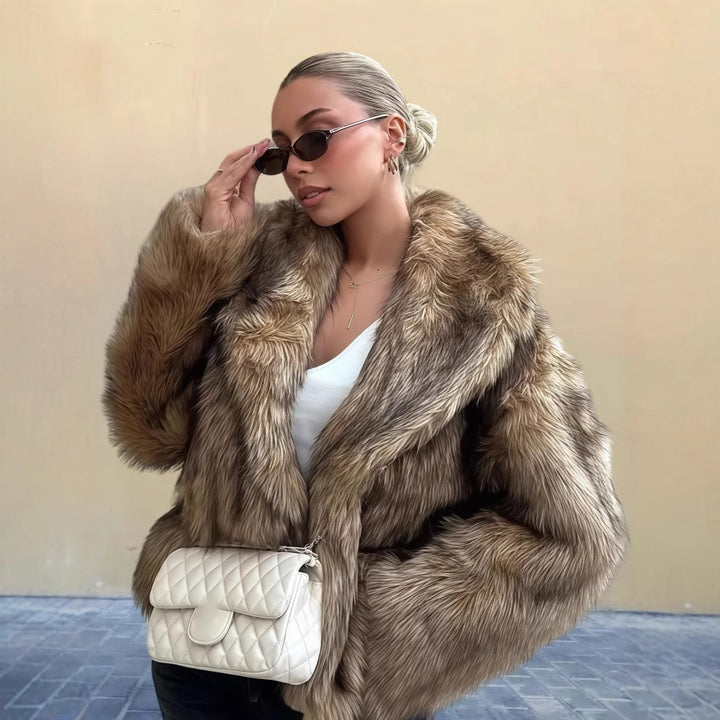 Ladies faux fur jacket with elegant cut and soft inner lining Lune London