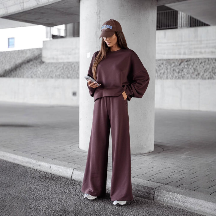 Women Oversized Comfortable Loungewear Set with Loose Fit and Oversized Collar Lune London
