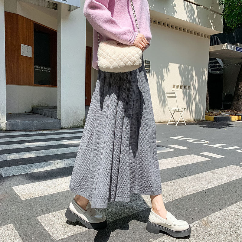 Midi skirt for women with textured design and elastic waistband Lune London