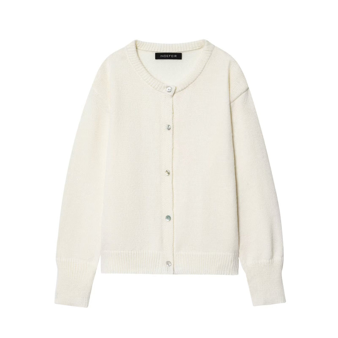 Elegant women's cardigan with buttons and round collar Lune London