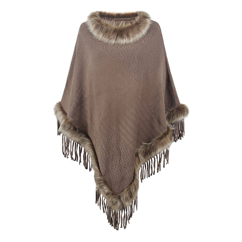 Ladies elegant poncho with luxurious faux fur collar and decadent fringes Lune London