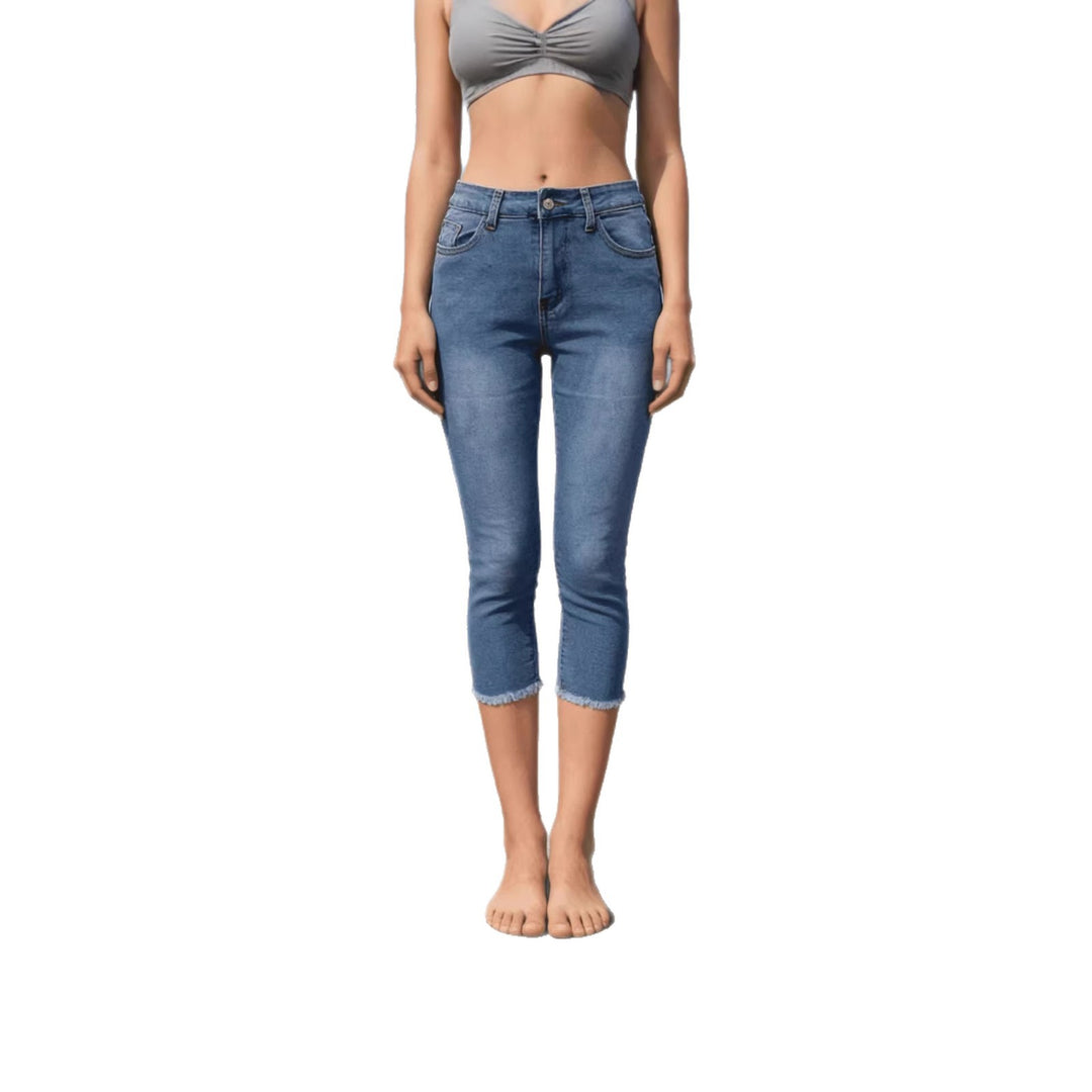 Women’s casual high-waist jeans with frayed hem and trendy cut Lune London