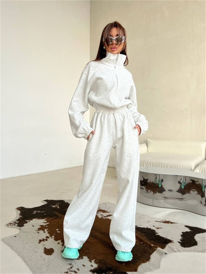 Women's sporty fleece tracksuit with high collar and elastic waistband Lune London
