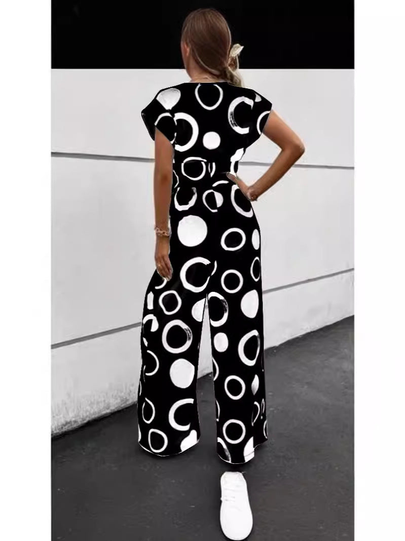 Trendy wide-leg trousers for women with a tie belt and graphic pattern Lune London