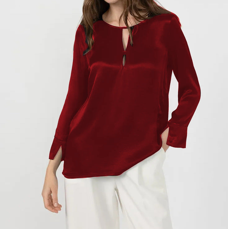 Ladies Elegant blouse with an innovative opening design and a cozy material Lune London