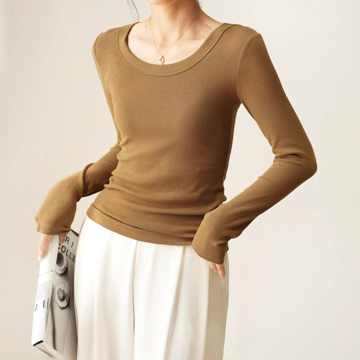 Women’s long sleeve t-shirt with modern round neck Lune London