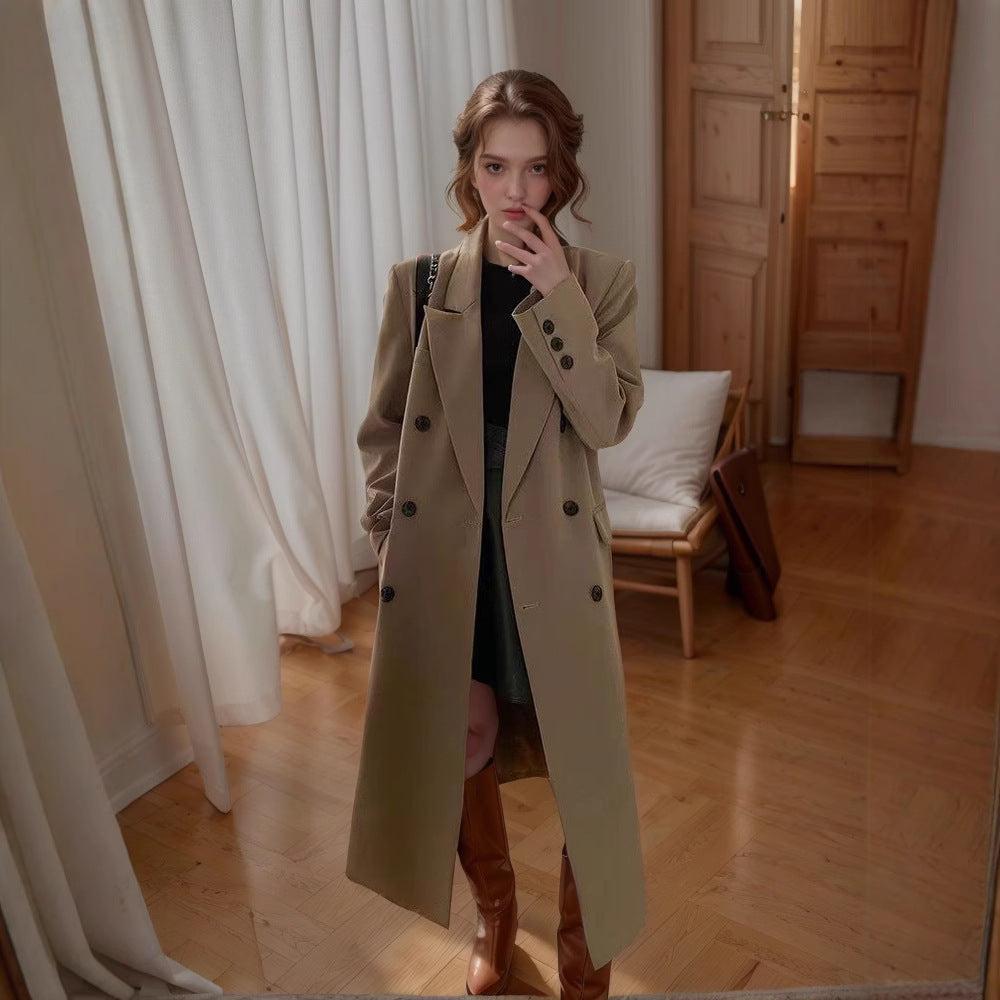 Elegant double-breasted coat for ladies with fine details Lune London