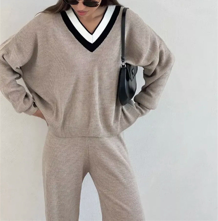 Ladies comfortable V-neck sweater with striped collar Lune London