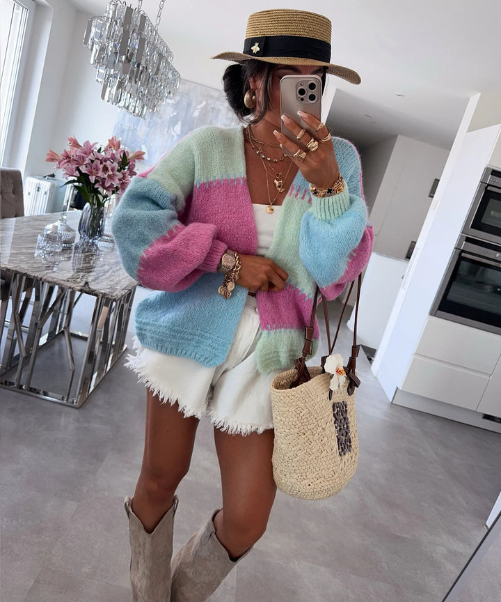 Cardigan de loisirs pour femmes avec des manches volumineuses et un motif géométrique Chic & Stil