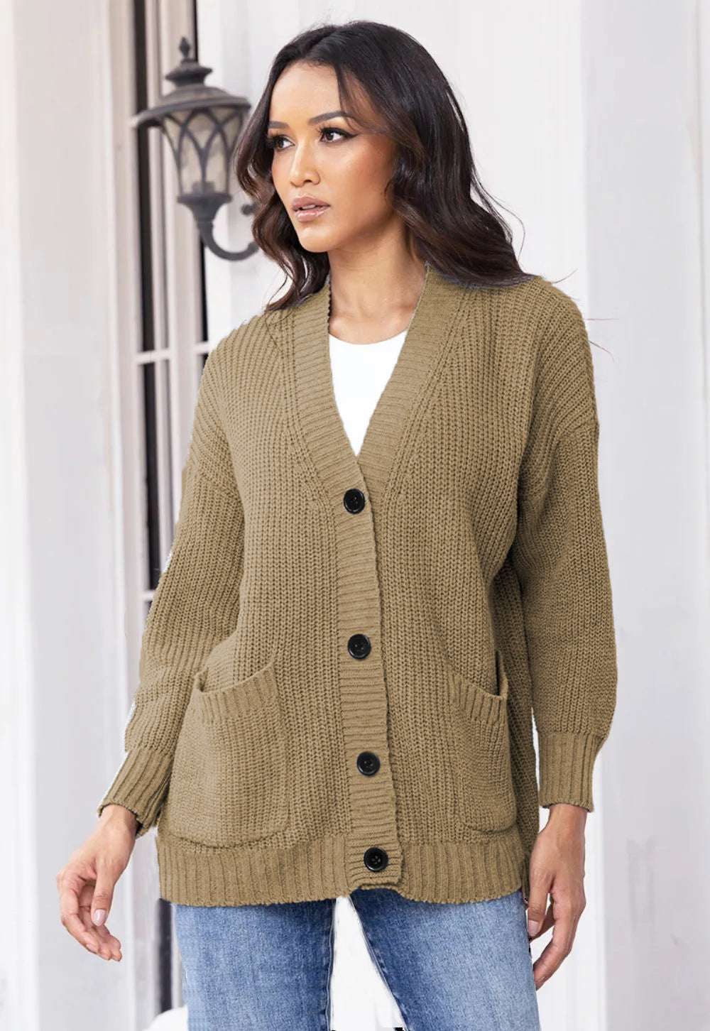 Cardigan en tricot épais pour femmes avec grandes poches et col en V classique Chic & Stil