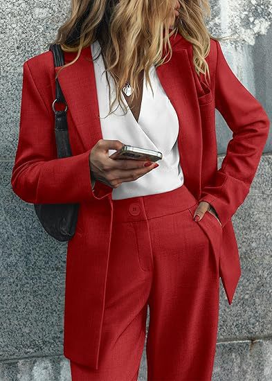 Women Elegant set with fitted silhouette and modern accents Lune London
