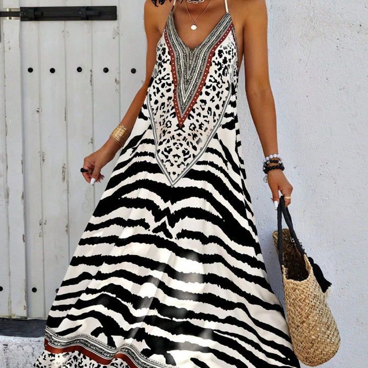 Bohemian maxi dress for women with exotic print Lune London
