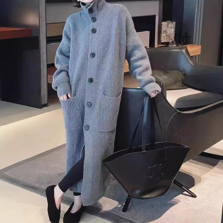 Cardigan en tricot épais pour femmes avec fermeture à boutons et poches profondes Chic & Stil