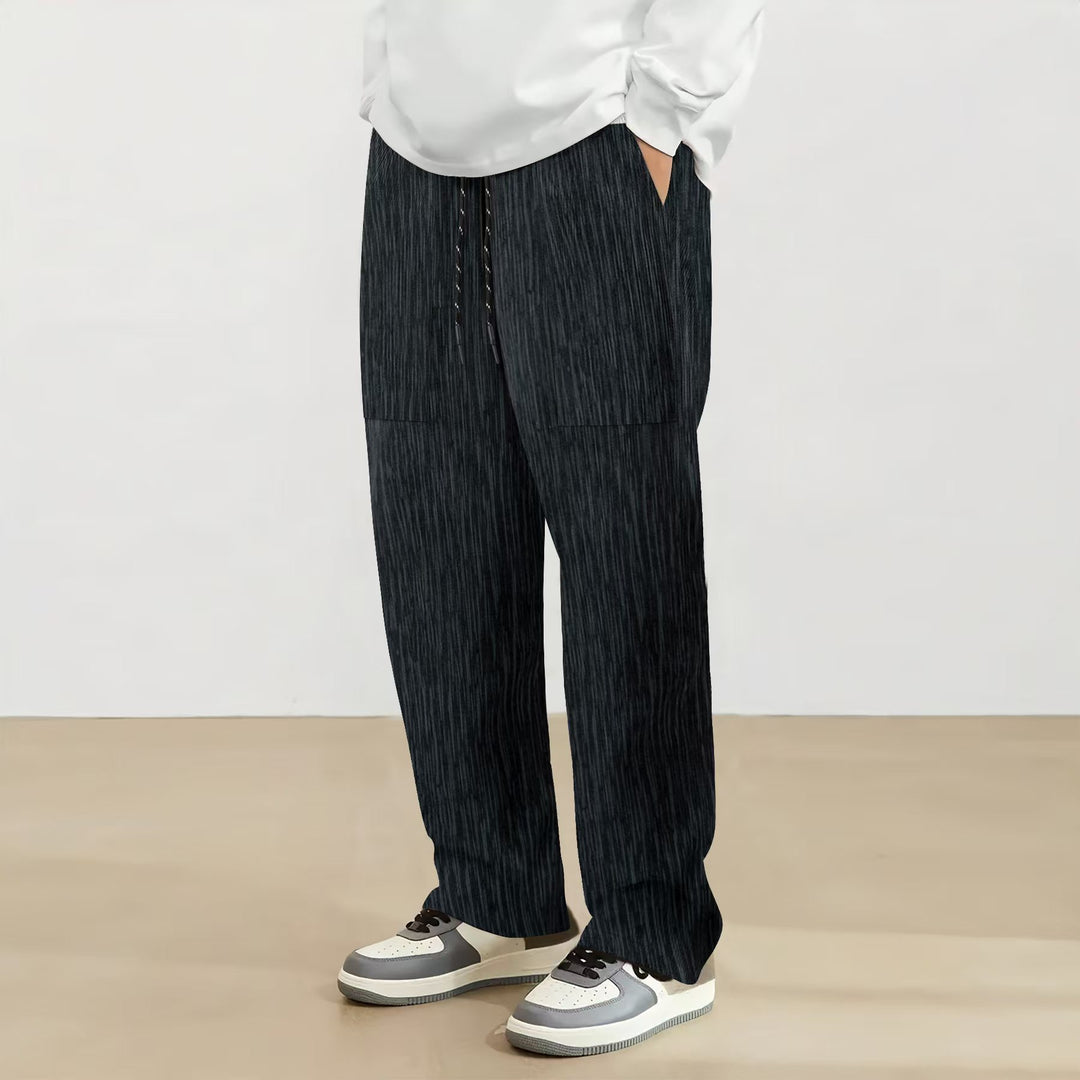 Casual leisure pants for men with practical pockets and elastic waistband Lune London