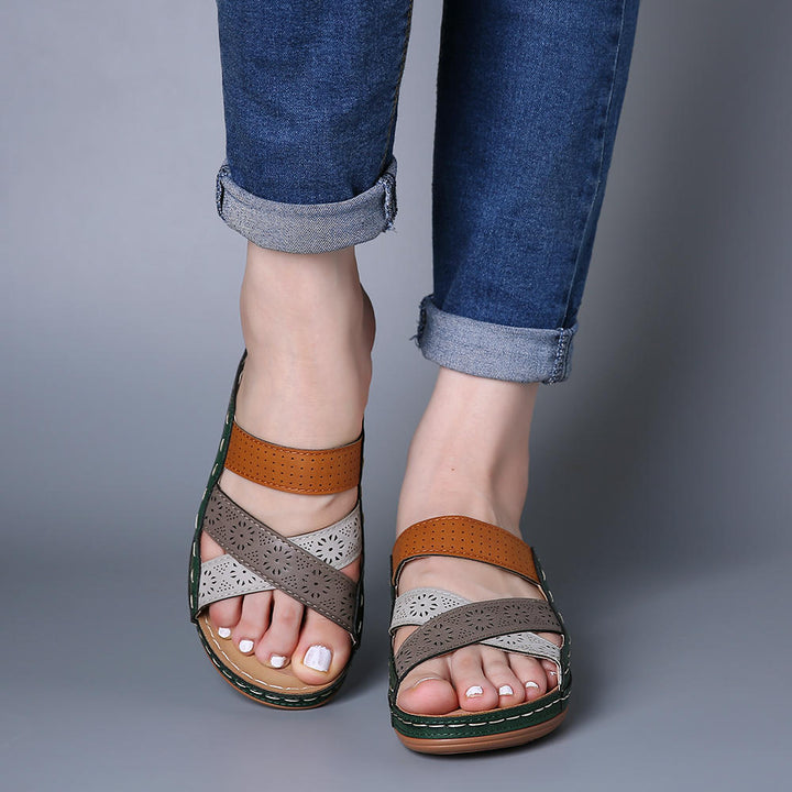 Comfortable sandals for women with trendy cut and adjustable straps Lune London