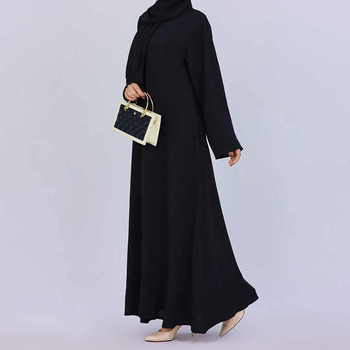 Maxi dress for women with an elegant cut and wide play Lune London