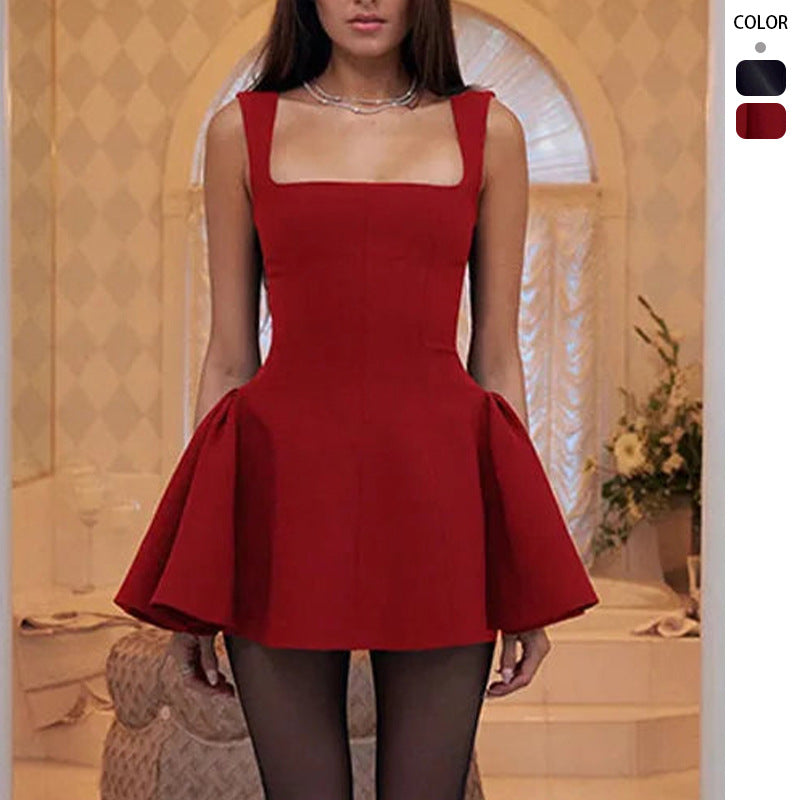 Playful short dress for women with swirling hem and large neckline Chic & Stil