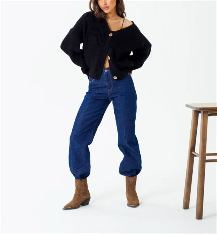 Casual knitted cardigan for women with button details and flared sleeves Lune London