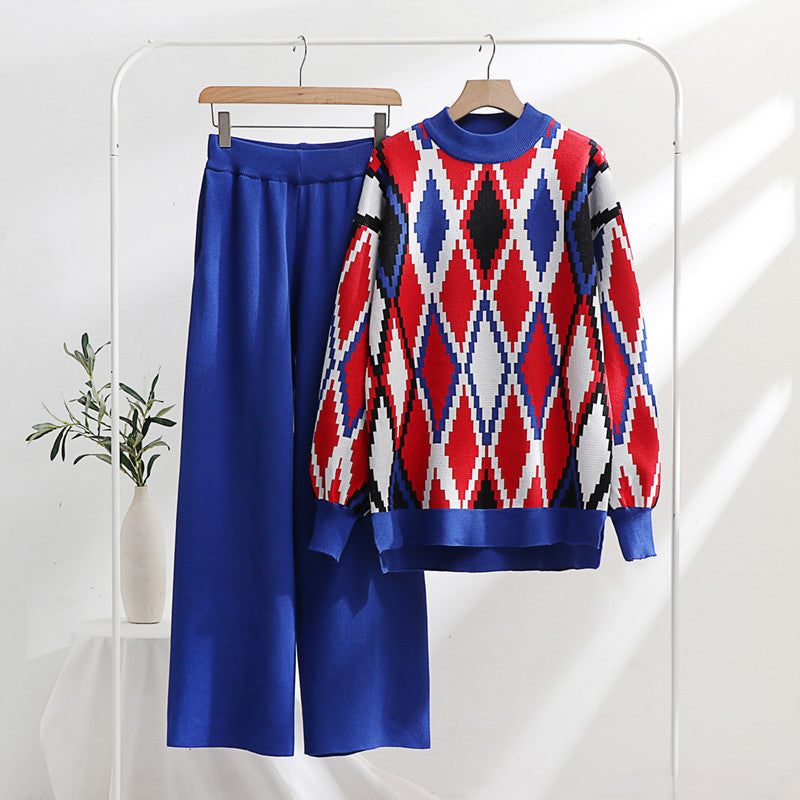 Trendy knit loungewear set for women with geometric pattern and loose fit Lune London