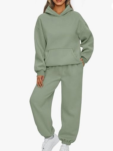 Women's casual hoodie jumpsuit made of high-quality sweat material with practical pockets Chic & Stil