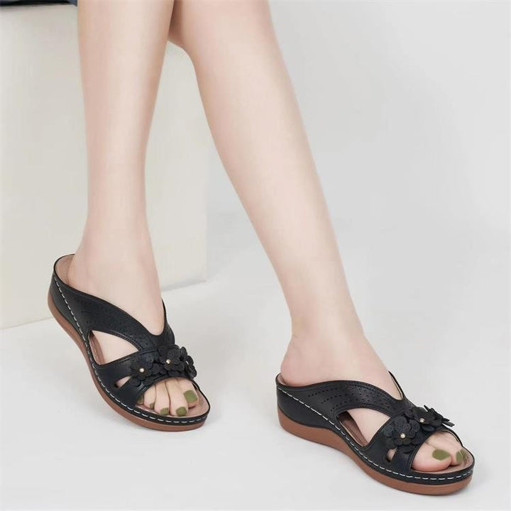 Lune London non-slip sandals decorated with flowers for women