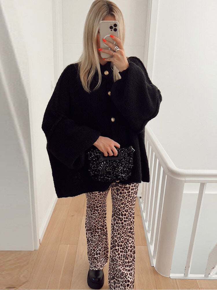 Knit jacket for women with an oversized fit and elegant button details Lune London