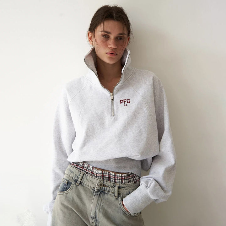 Short sweatshirt for women with high collar and zipper Lune London