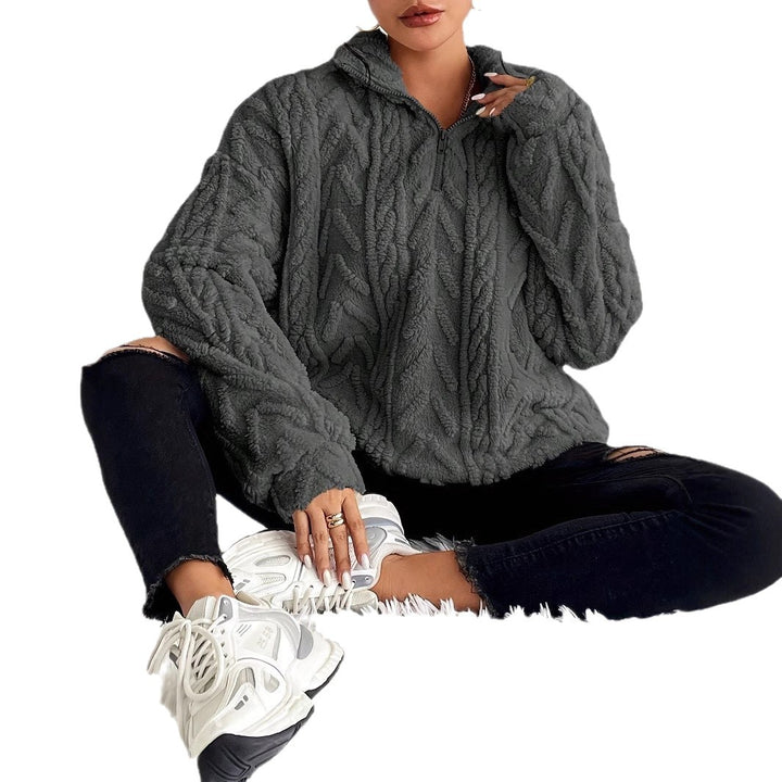 Ladies oversized plush pullover with zipper and ribbed structure Lune London