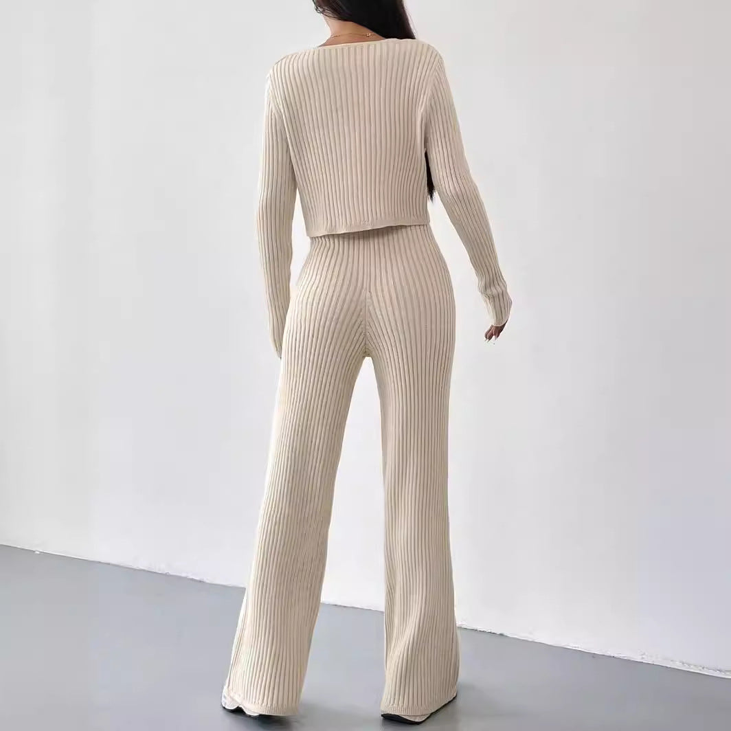 Woman knitted set Lune London