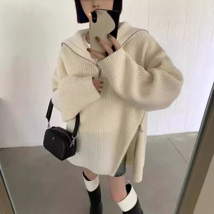 Pull en tricot décontracté pour femmes avec un col montant et une fermeture éclair sur le côté Chic & Stil