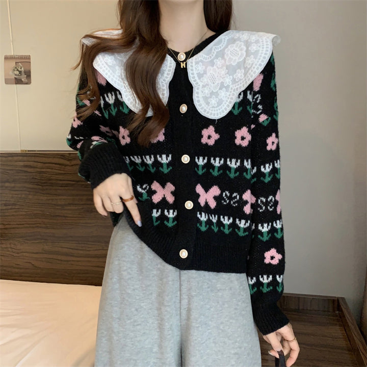 Ladies fashion cardigan with lace collar and floral design Lune London