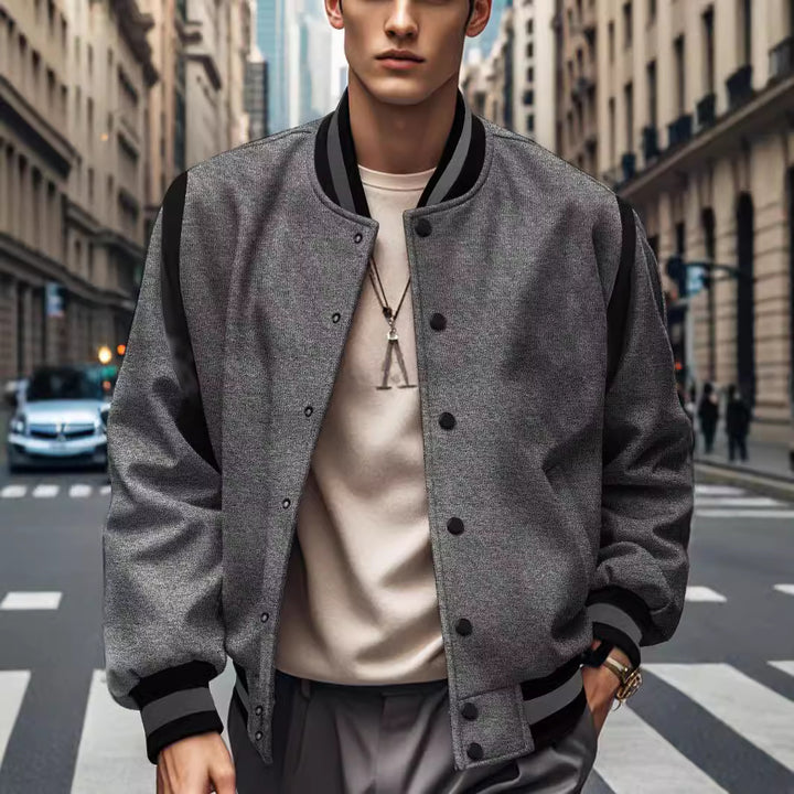 Sporty bomber jacket for men with modern contrasts and breathable materials Lune London