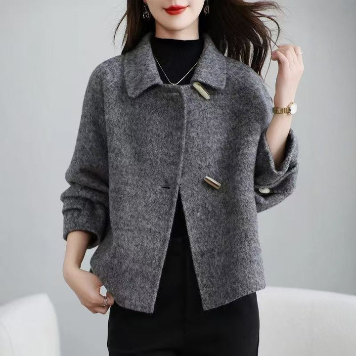 Cardigan confortable pour femmes avec des détails de bouton modernes Chic & Stil