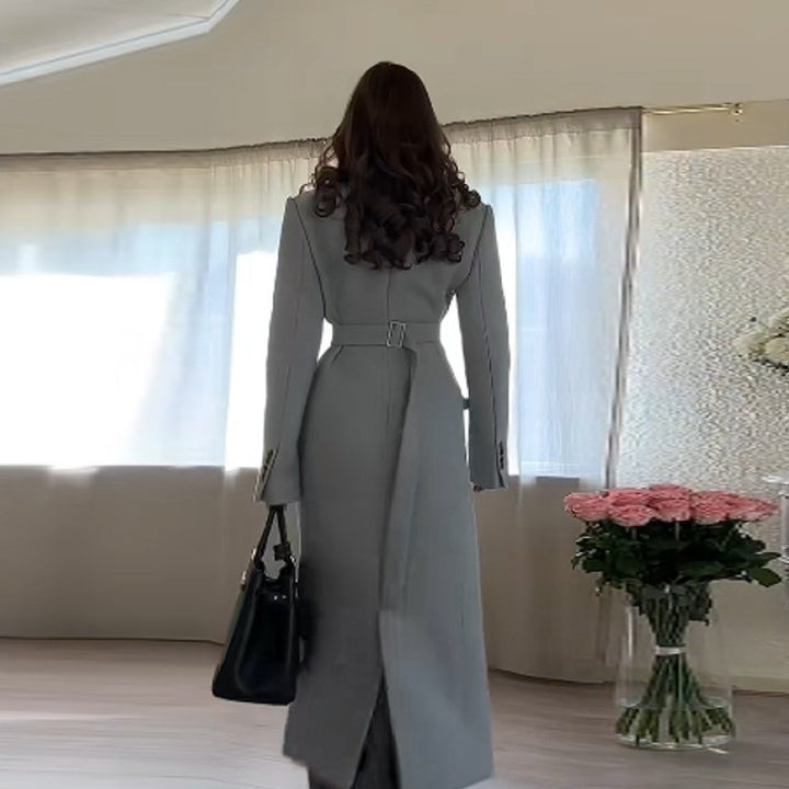 Manteau élégant pour femme avec double boutonnage et coupe ajustée Chic & Stil