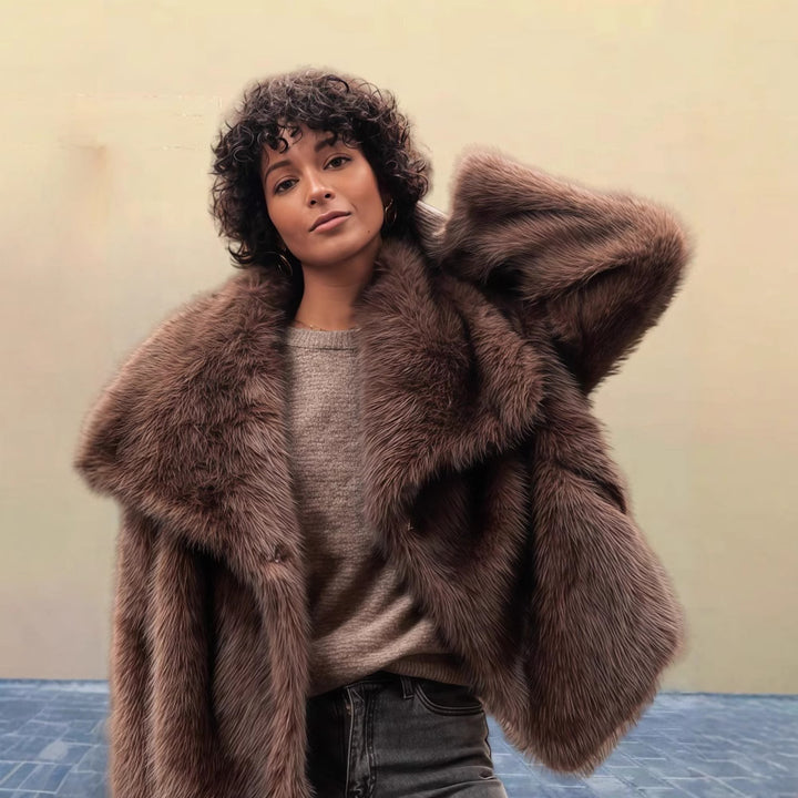 Ladies faux fur jacket with elegant cut and soft inner lining Lune London