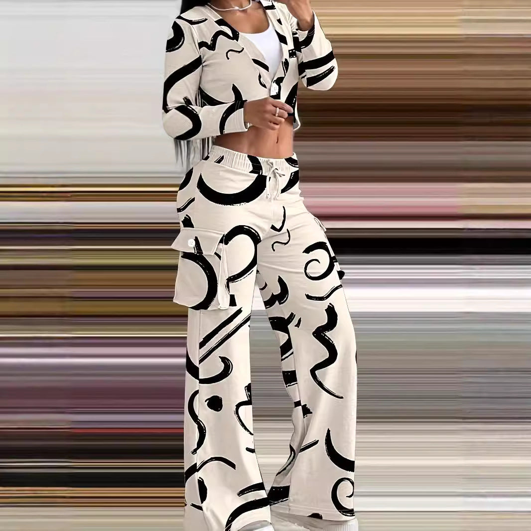 Casual outfit for women with a creative pattern and a comfortable fit Lune London