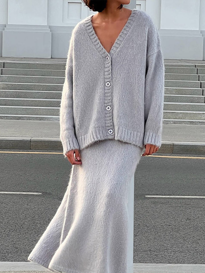 Cardigan for ladies in soft knit with V-neck and button details Lune London