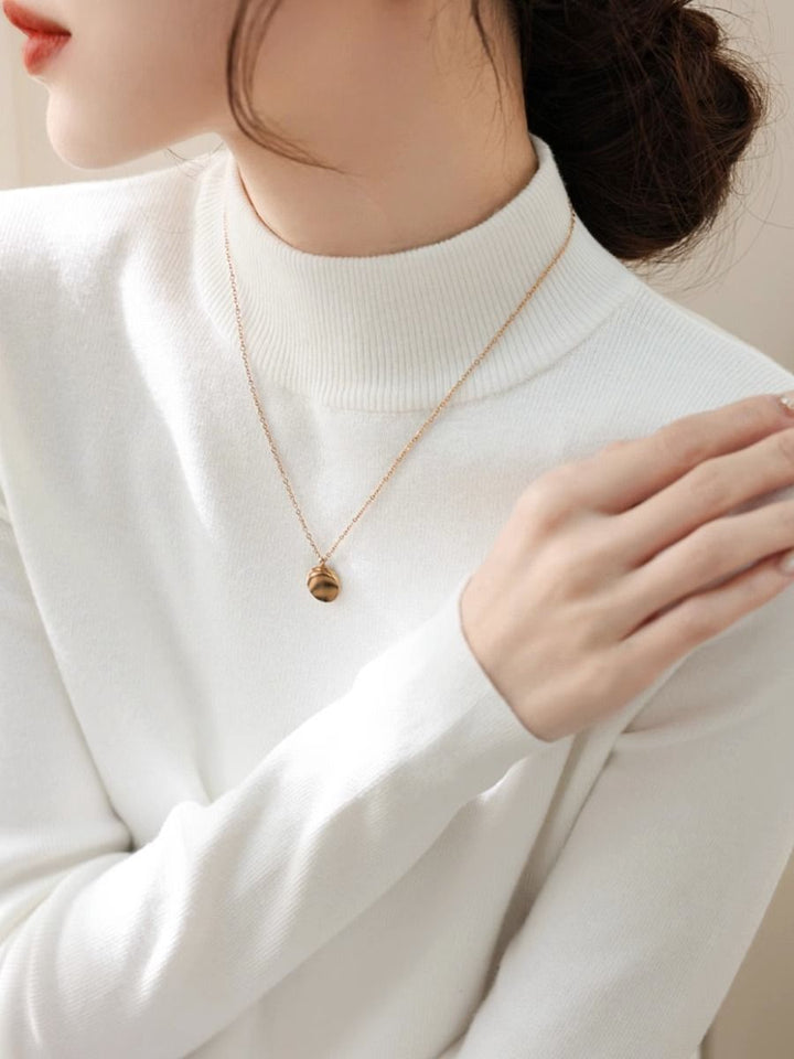 Pull élégant à col roulé pour femmes en mélange de coton de haute qualité Chic & Stil