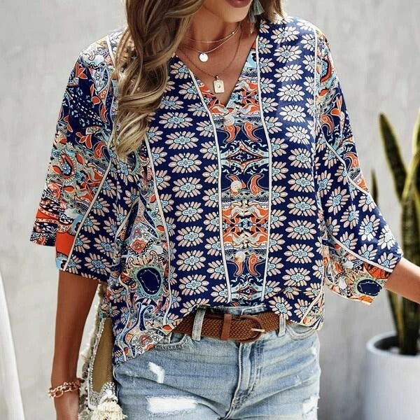 Ladies lightweight loose top with floral pattern and V-neck Lune London