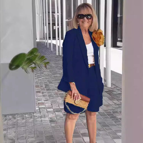 Fashion blazer-shorts set for women with double-breasted buttons and elegant cut Lune London