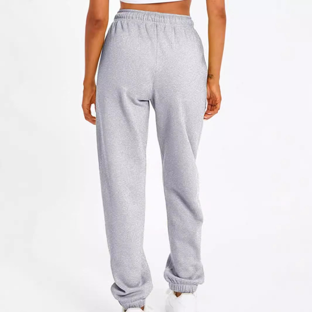 Ladies comfortable sport pants with elastic waistband and side pockets Lune London
