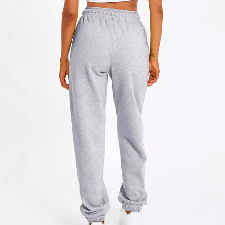 Ladies comfortable sport pants with elastic waistband and side pockets Lune London