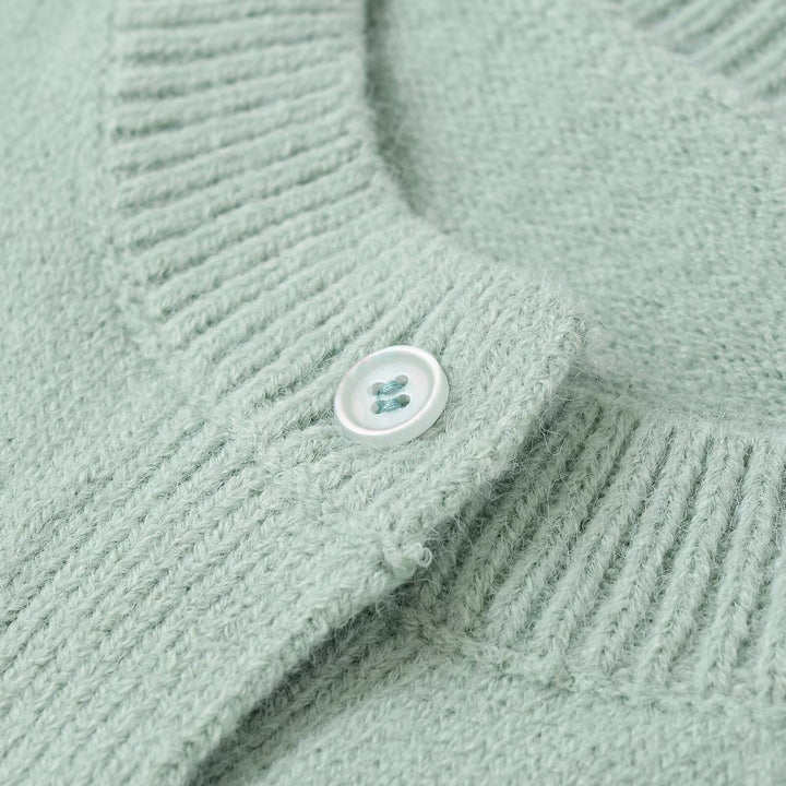 Short knitted jacket for women with buttons and soft material Lune London