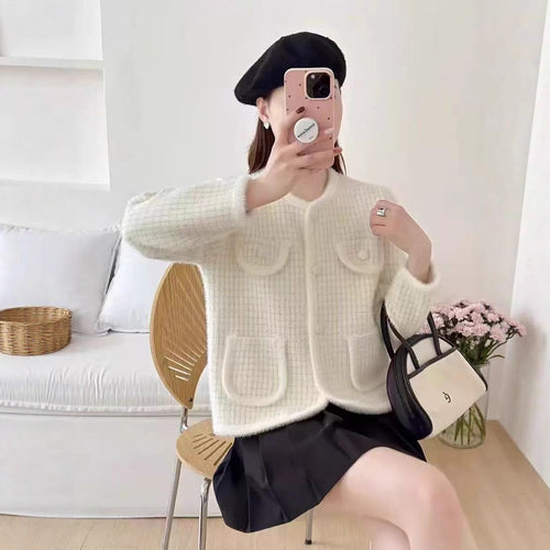 Trendy knit jacket for women with patch pockets and classic cut Lune London