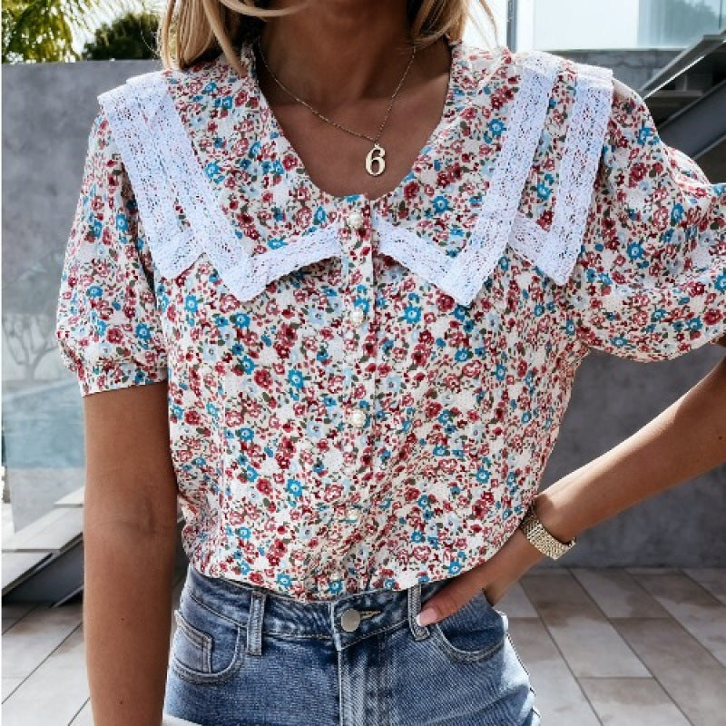 Vintage floral blouse inspired for women with lace collar Lune London