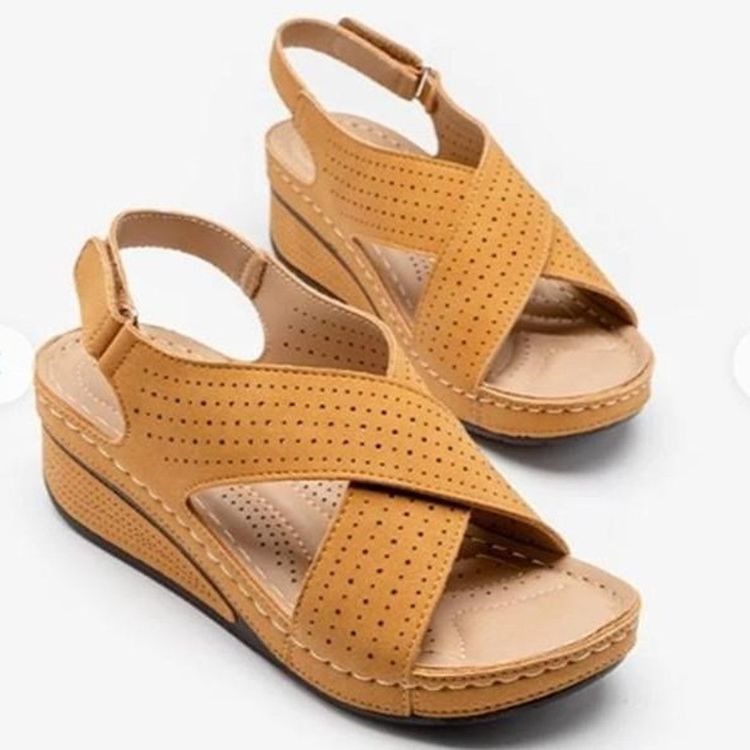 Wedge sandals for women with perforated details and adjustable strap Lune London