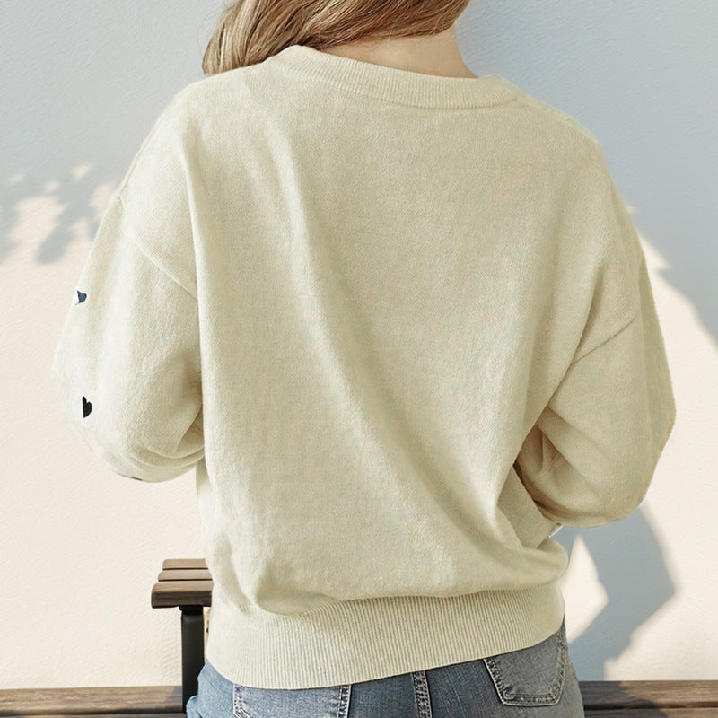 Women's plush sweater with heart-shaped design and casual cut Lune London